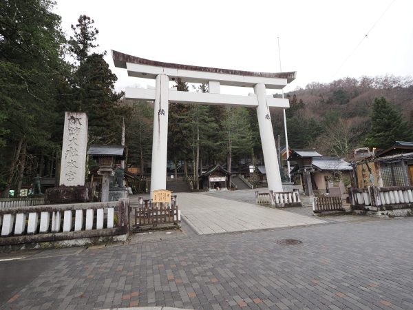 諏訪大社 上社 本宮