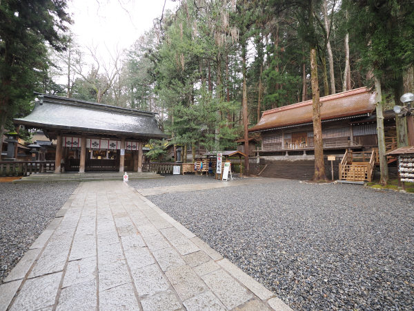 諏訪大社 上社 本宮